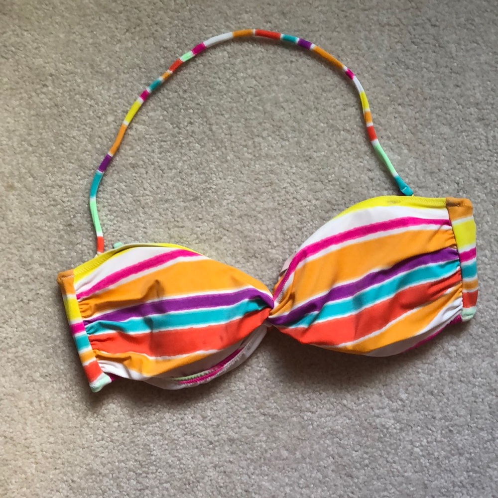 Victoria’s Secret bikini bandeau top